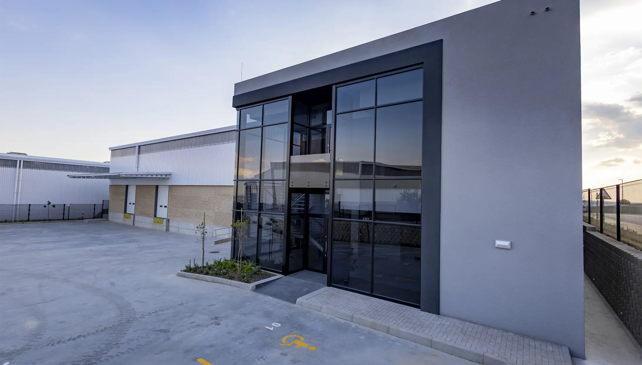 Rand_Airport_Concourse_Gallery01